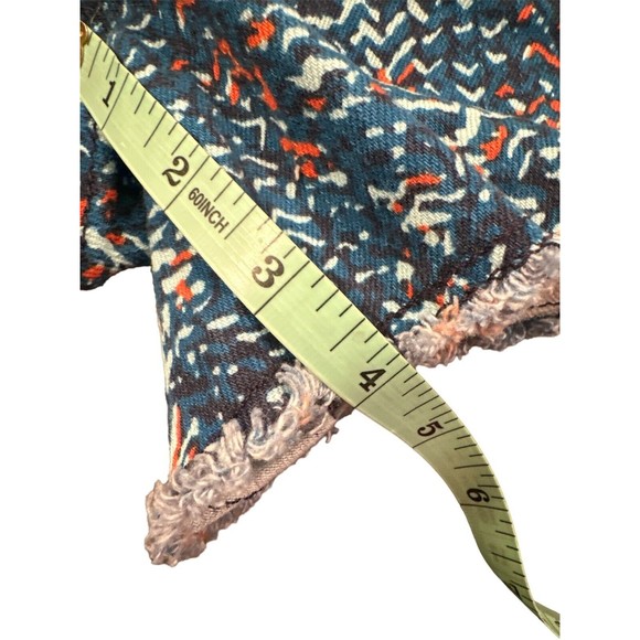 Levi's Blue and Orange Frayed Hem Jean Shorts Inseam 4 Inches  Sz 10 Excellent - Picture 3 of 5